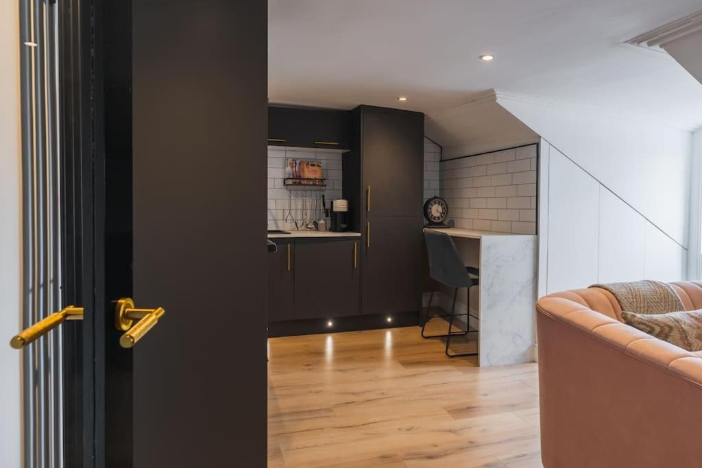 شقة The West End Loft - 5* Retreat - Private Parking! غلاسغو المظهر الخارجي الصورة