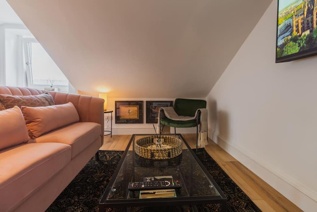 شقة The West End Loft - 5* Retreat - Private Parking! غلاسغو المظهر الخارجي الصورة